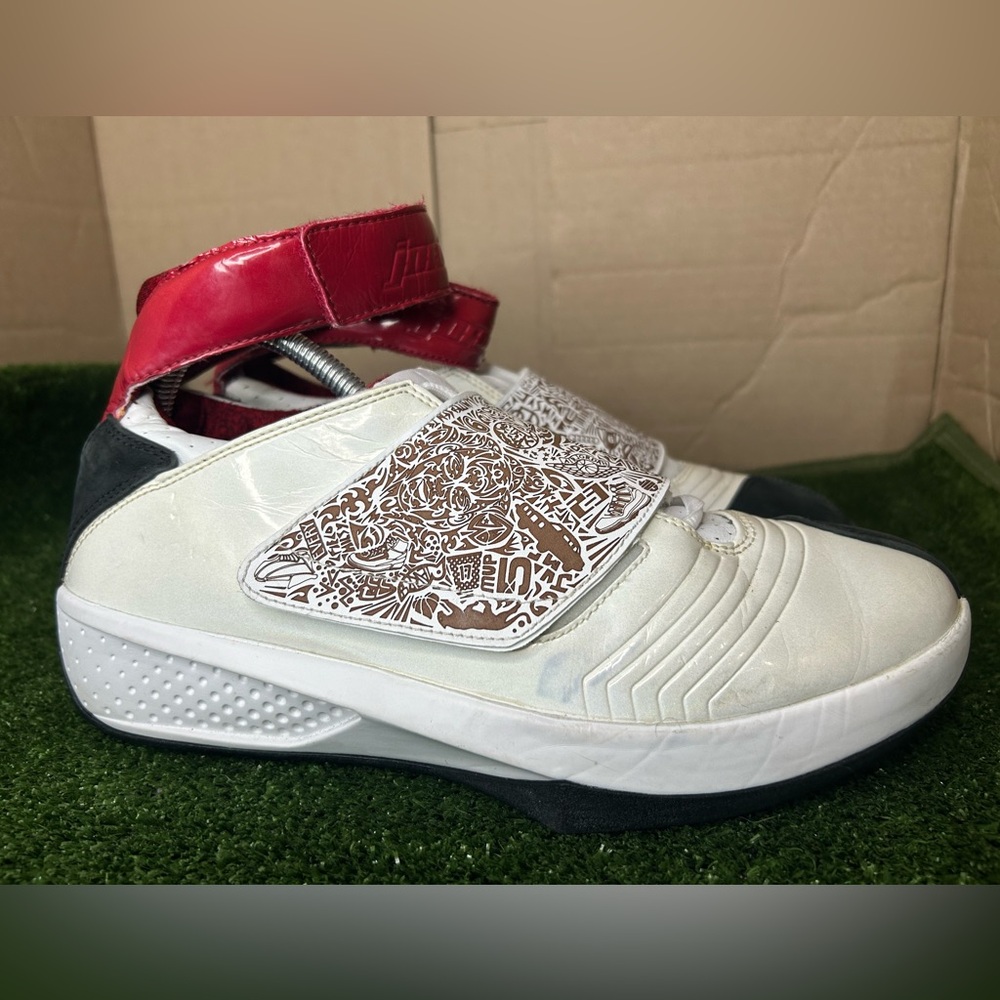 Size 8M & 8.5M- Air Jordan 20 OG White Varsity Red MISMATCH SIZES